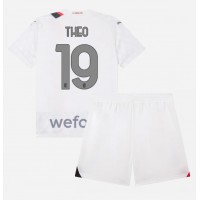 Stroje piłkarskie AC Milan Theo Hernandez #19 Koszulka Wyjazdowej dla dzieci 2023-24 Krótki Rękaw (+ szorty)